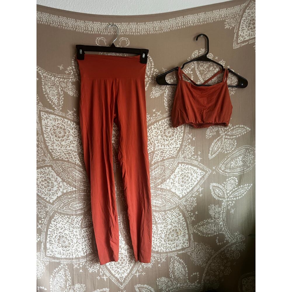 Manola Workout Set in Riad - Picture 5 of 6